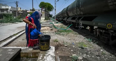 En Inde, un train porteur d’eau pour survivre à la canicule